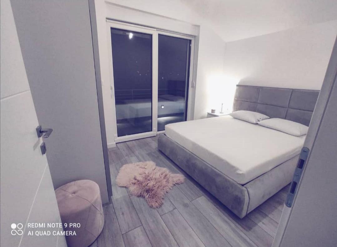 Tim Is A 4 Bedroom With 38 Sqm Heated Pool